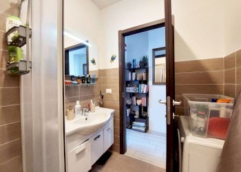 Bagno - Two-room apartment via Romagnano, 18, Torino (neighborhood Parella) - photo 15