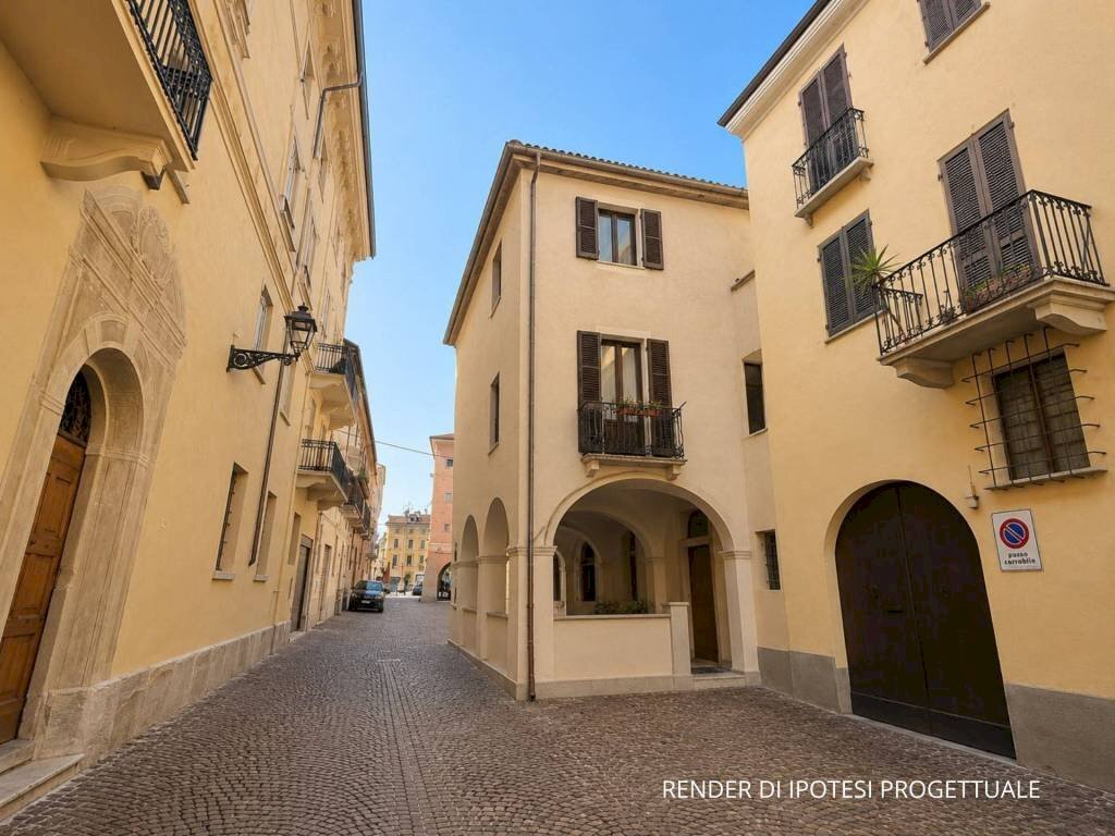 Facciata - Casa indipendente via Carlo Massimiliano Roero, 6, Cuneo (zona Centro) - foto 2