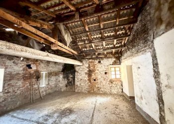 Stanza non arredata - Independent house via Carlo Massimiliano Roero, 6, Cuneo (neighborhood Centro) - photo 9
