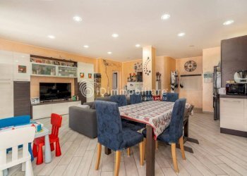 Salone - Four-room apartment corso Vercelli, 264, Torino (neighborhood Rebaudengo) - photo 3
