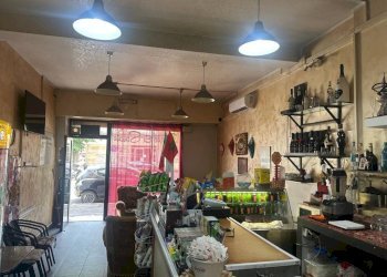 Interno non residenziale - Bar Tavola Calda - Fredda via dei Ciclamini, 4, Roma - foto 7