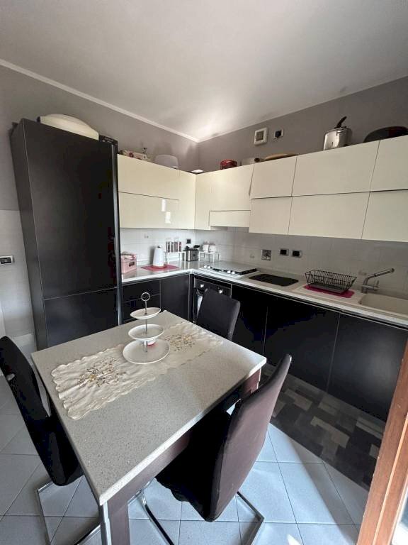 Cucina - Quadrilocale via Riesi, 10/1, Orbassano - foto 1