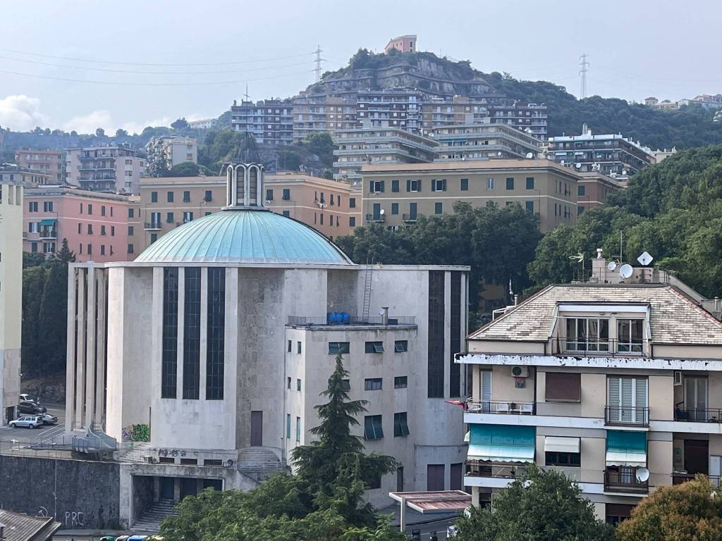 Vista - Trilocale via Forlì, Genova (zona San Teodoro) - foto 3
