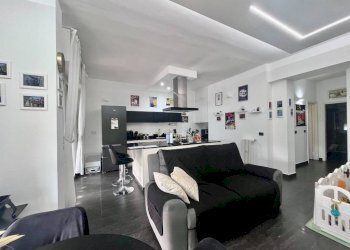 Salone - Trilocale via Forlì, Genova (zona San Teodoro) - foto 12