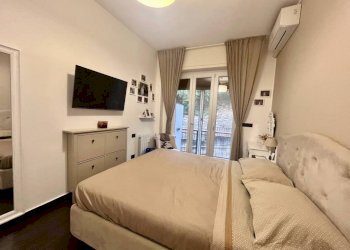 Camera da letto - Trilocale via Forlì, Genova (zona San Teodoro) - foto 14