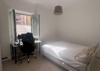 Camera da letto - Trilocale via Giacomo Puccini, 15, Genova (zona Sestri Ponente) - foto 7