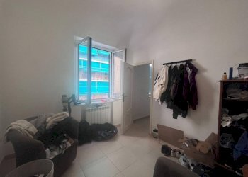 Camera da letto - Trilocale via Giacomo Puccini, 15, Genova (zona Sestri Ponente) - foto 16