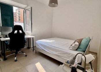 Camera da letto - Trilocale via Giacomo Puccini, 15, Genova (zona Sestri Ponente) - foto 23