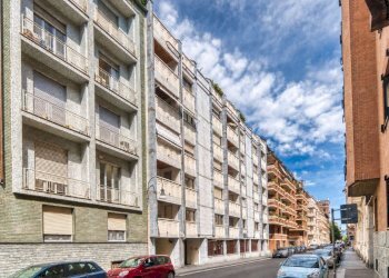 FACCIATA - Quadrilocale VIA SUSA, 40, Torino (zona Cit Turin) - foto 2