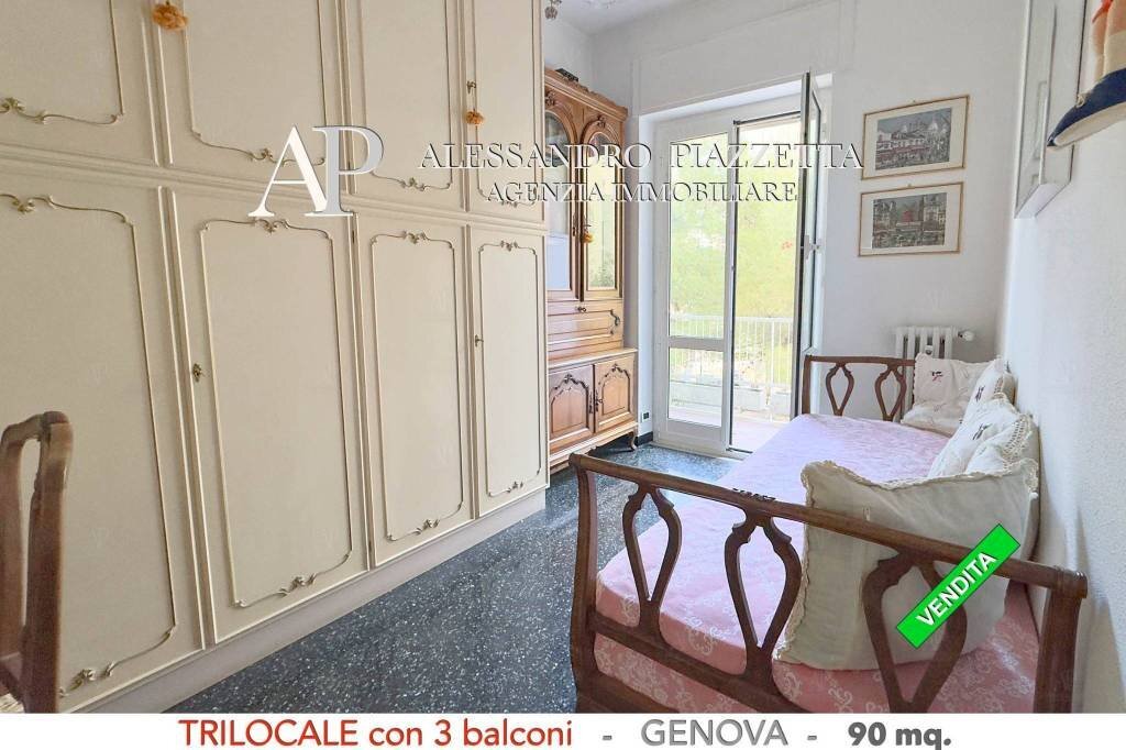 Camera da letto - Trilocale viale Bracelli, Genova (zona Marassi) - foto 1