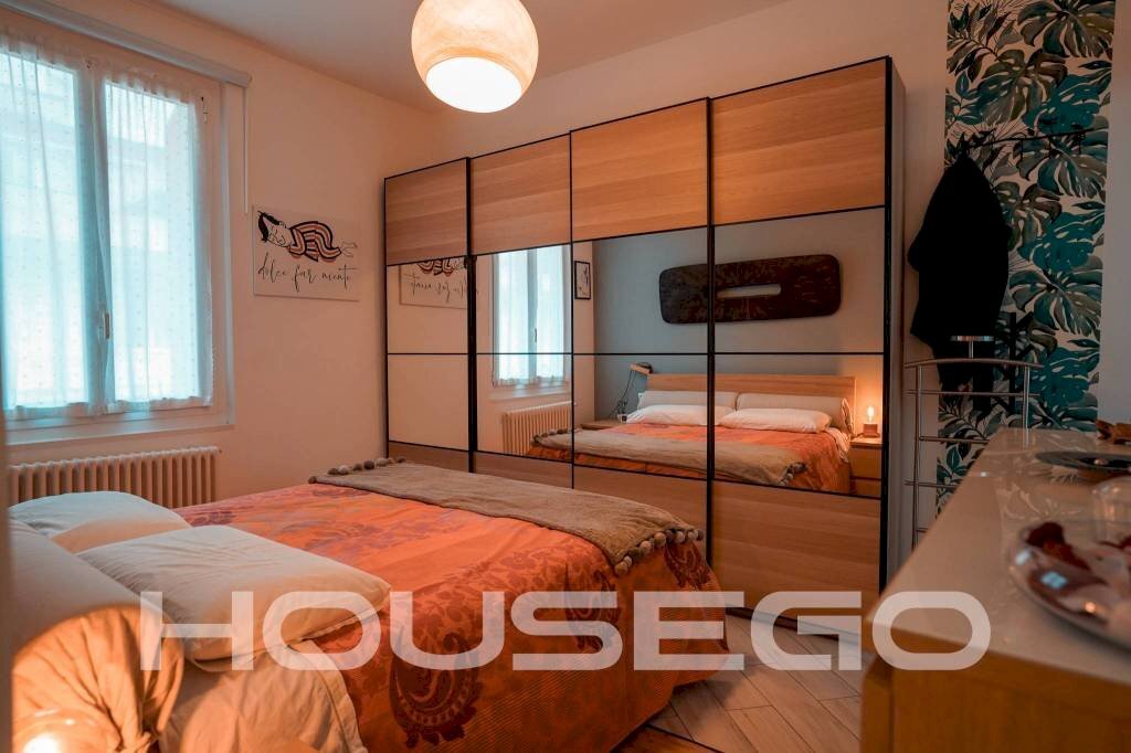 Camera da letto - Three-room apartment via Francesco Sivori, 8, Genova (neighborhood Castelletto) - photo 2
