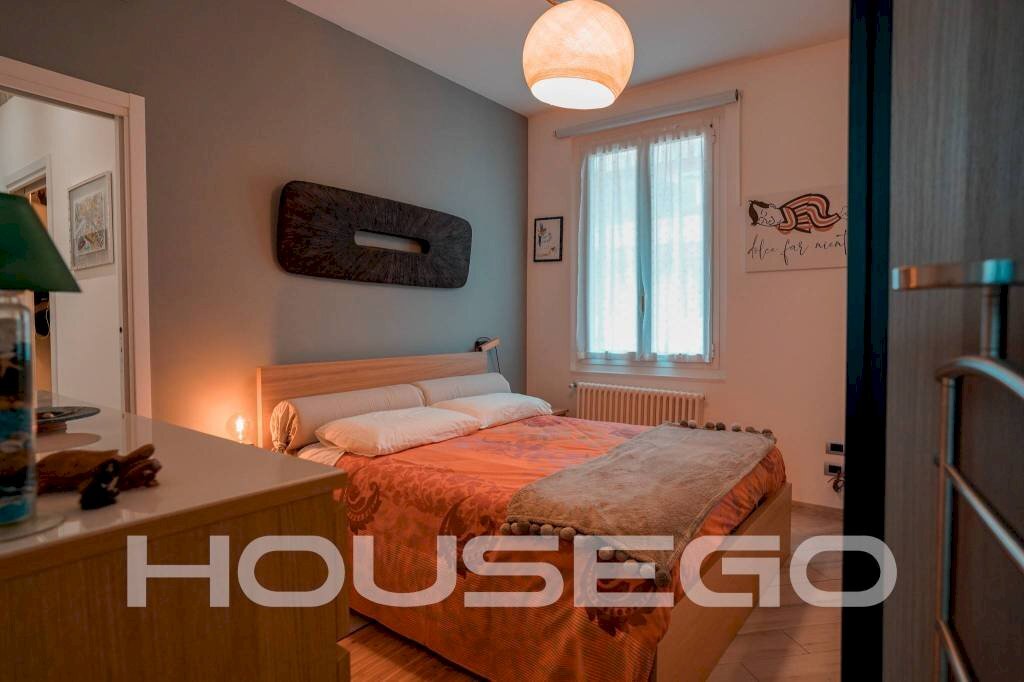 Camera da letto - Three-room apartment via Francesco Sivori, 8, Genova (neighborhood Castelletto) - photo 3