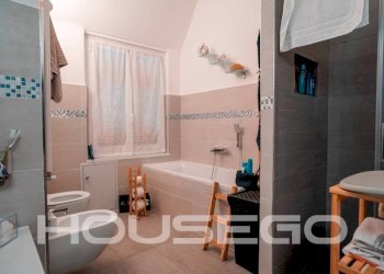 Bagno - Trilocale via Francesco Sivori, 8, Genova (zona Castelletto) - foto 9