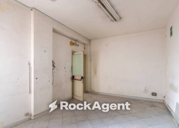 Stanza non arredata - Appartamento via Generale Francesco Pignatelli, 16bis, Napoli - foto 4