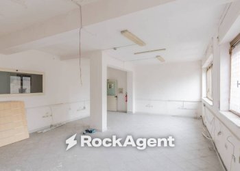 Interno non residenziale - Appartamento via Generale Francesco Pignatelli, 16bis, Napoli - foto 13
