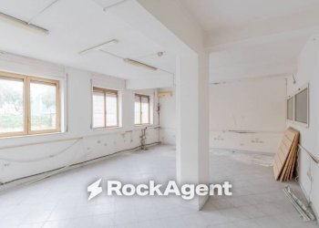 Interno non residenziale - Appartamento via Generale Francesco Pignatelli, 16bis, Napoli - foto 14