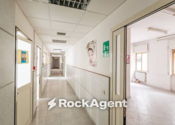 Interno non residenziale - Appartamento via Generale Francesco Pignatelli, 16bis, Napoli - foto 17