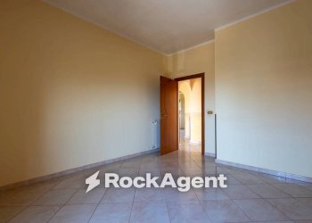 Camera da letto - Three-room apartment via Giovanni Paolo Parisio, 8, Catanzaro - photo 25