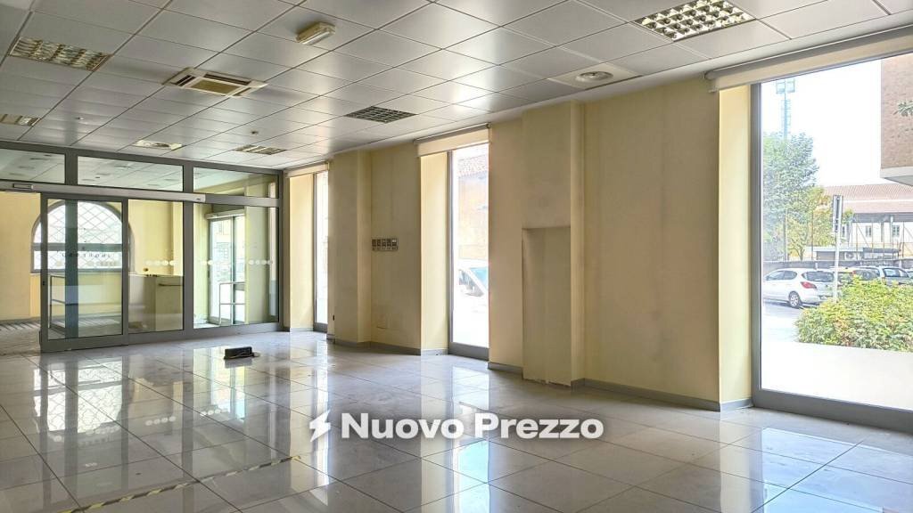 Interno non residenziale - Negozio via Roma, 4, Chieri - foto 1
