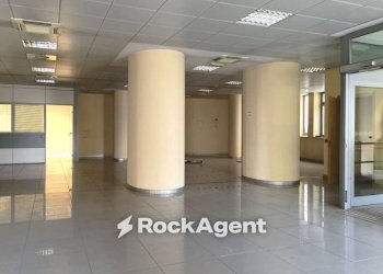 Interno non residenziale - Negozio via Roma, 4, Chieri - foto 3