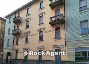 Facciata - Negozio via Roma, 4, Chieri - foto 6
