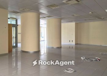 Interno non residenziale - Negozio via Roma, 4, Chieri - foto 8