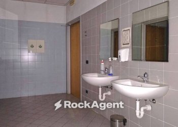 Bagno - Negozio via Roma, 4, Chieri - foto 18
