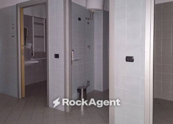 Bagno - Negozio via Roma, 4, Chieri - foto 19