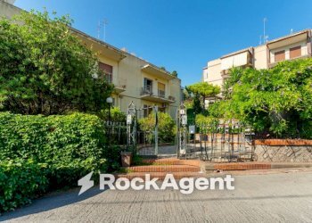 Zona - Appartamento via Litteri, 9, Aci Castello - foto 1