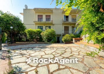 Facciata - Appartamento via Litteri, 9, Aci Castello - foto 2