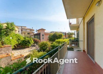 Balcone - Appartamento via Litteri, 9, Aci Castello - foto 9