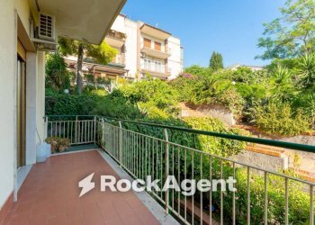 Balcone - Appartamento via Litteri, 9, Aci Castello - foto 10