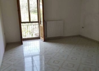 Camera da letto - Casa indipendente via Guglielmo Marconi, 138, Trecchina - foto 18