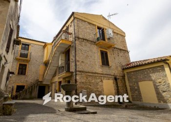 Facciata - Quadrilocale largo Prigioni, 12 Catanzaro, Catanzaro - foto 40