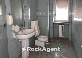 Bagno - Ufficio piazza Derna, 236, Torino (zona Vanchiglia) - foto 23