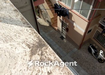 Cortile interno - Casa indipendente via Roma, Castelvetere sul Calore - foto 11