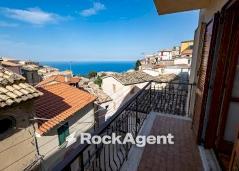 Balcone - Appartamento corso Umberto I, 32, Sant'Andrea Apostolo dello Ionio - foto 5