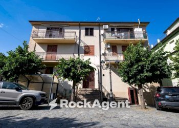 Facciata - Appartamento corso Umberto I, 32, Sant'Andrea Apostolo dello Ionio - foto 11