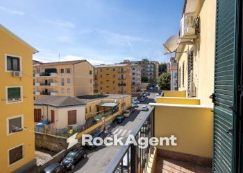 Balcone - Four-room apartment via Alberto de Nobili, 5, Catanzaro - photo 2