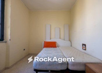 Camera da letto - Quadrilocale via Alberto de Nobili, 5, Catanzaro - foto 28