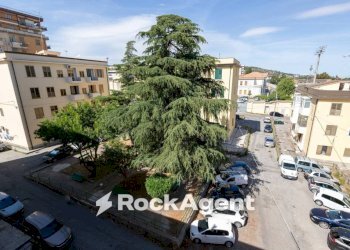 Vista - Quadrilocale via Alberto de Nobili, 5, Catanzaro - foto 30
