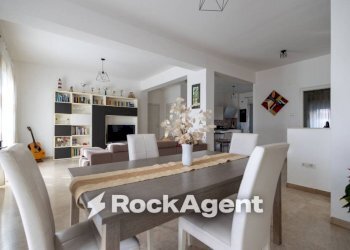 Salone - Appartamento viale Vincenzo de Filippis, 61, Catanzaro - foto 3