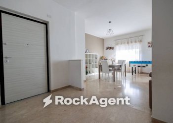 Ingresso - Appartamento viale Vincenzo de Filippis, 61, Catanzaro - foto 7