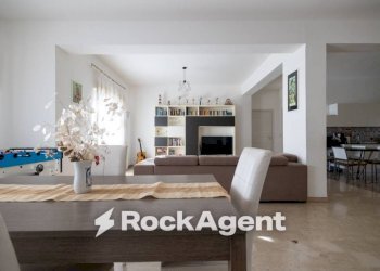 Salone - Appartamento viale Vincenzo de Filippis, 61, Catanzaro - foto 9