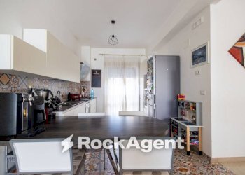 Cucina - Appartamento viale Vincenzo de Filippis, 61, Catanzaro - foto 14