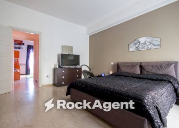 Camera da letto - Appartamento viale Vincenzo de Filippis, 61, Catanzaro - foto 21