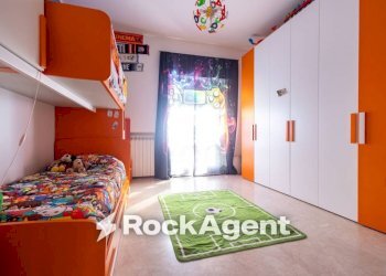 Camera da letto - Appartamento viale Vincenzo de Filippis, 61, Catanzaro - foto 23