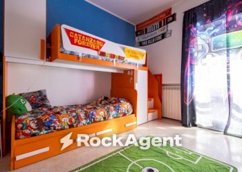 Camera da letto - Appartamento viale Vincenzo de Filippis, 61, Catanzaro - foto 24