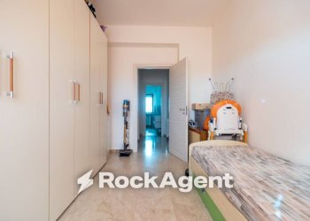 Camera da letto - Appartamento viale Vincenzo de Filippis, 61, Catanzaro - foto 30