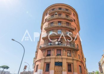 Facciata - Bilocale via Bartolomeo Bossi, 70, Roma - foto 24